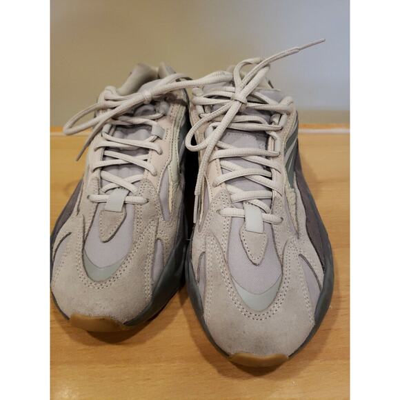 adidas Yeezy Boost 700 V2 Tephra 2019 size 9.5 - Picture 2 of 12